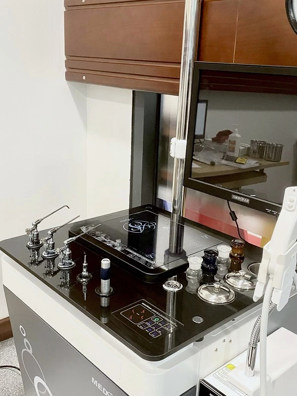 Bàn khám tai mũi họng giá rẻ