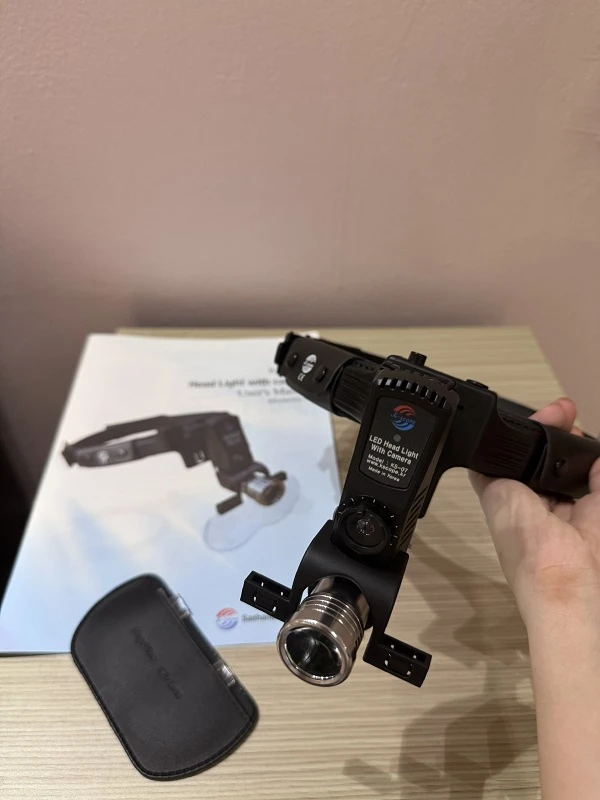 Bàn giao đèn phẫu thuật đội đầu tích hợp camera KS-07